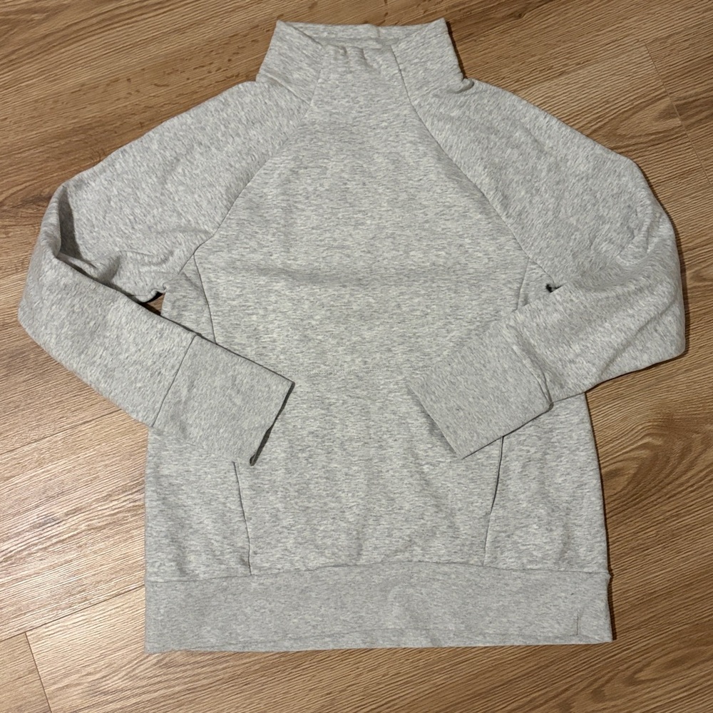 Fabletics women’s Light Heather Gray Turtleneck Sweatshirt